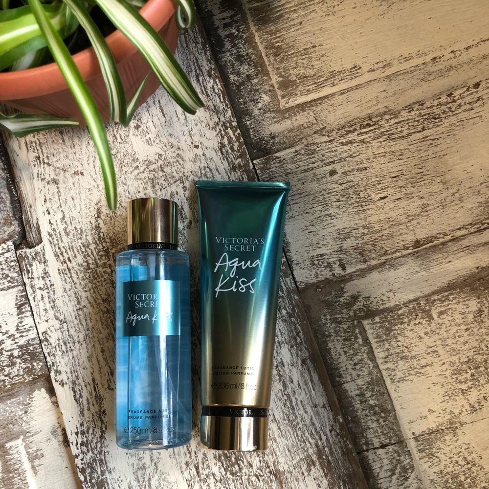Victoria’s Secret Aqua Kiss Lotion/Spray